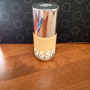 Glossier Stretch Fluid Foundation Light 3